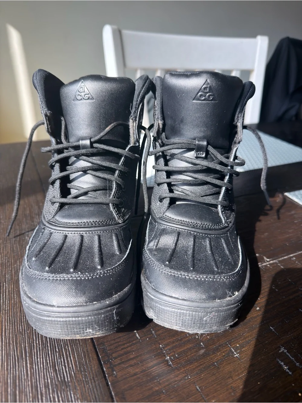 Nike ACG Woodside 2 High Triple Black Boots Size 6Y 524872-004 No Box